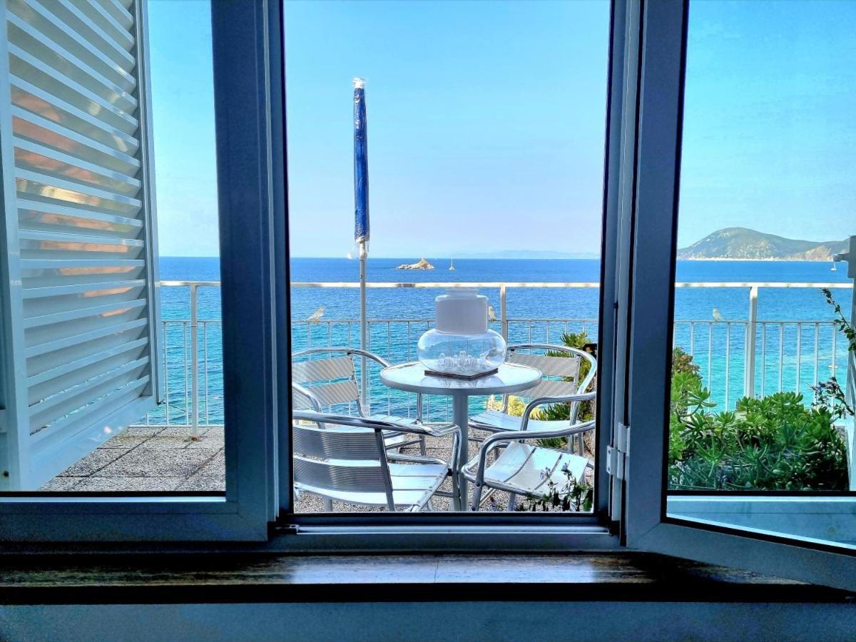 Appartamenti La Terrazza Sulle Ghiaie - Goelba Portoferraio Extérieur photo