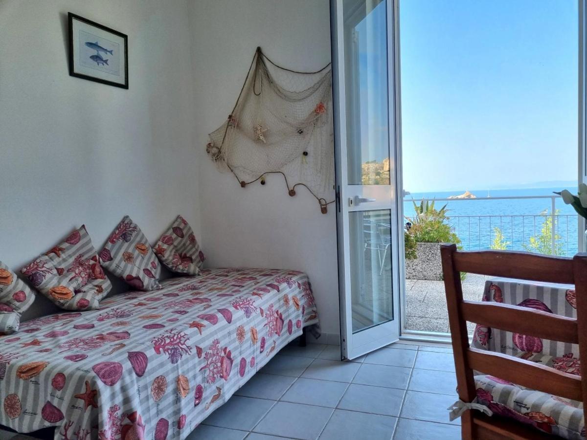 Appartamenti La Terrazza Sulle Ghiaie - Goelba Portoferraio Chambre photo